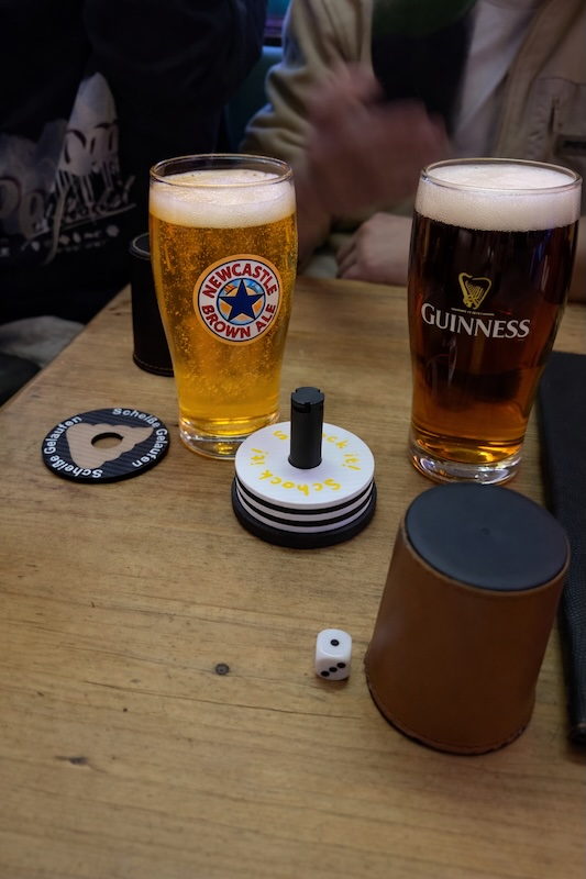 Schock It Spielszene mit Freunden